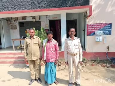 डुमरी कटसरी: माधोपुर सुंदर गांव से पुलिस ने चार लीटर शराब के साथ एक कारोबारी को गिरफ्तार कर भेजा जेल