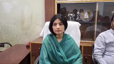 मैनपुरी: आवास विकास स्थित जिला सपा कार्यालय पहुंची सपा सांसद डिंपल यादव ने पत्रकारों से की वार्ता, बीजेपी पर साधा निशाना