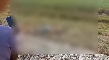 नरकटिया: झखिया मेला के पास गुरुवार को एक अज्ञात 60 वर्षीय व्यक्ति की ट्रेन से कट कर हुई मौत