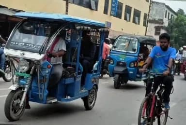 सुल्तानपुर: सुल्तानपुर:शहर के बस स्टेशन से दिल्ली जा रही युवती का समान से भरा बैग लेकर ई-रिक्शा चालक हुआ रफूचक्कर