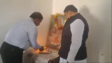 करहल: दिहुली नत्थू सिंह महाविद्यालय में स्मार्टफोन वितरण कार्यक्रम का आयोजन किया गया मुख्य अतिथि ब्लॉक प्रमुख नीरज यादव रहे