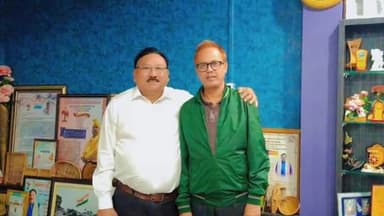 মাহমৰা: মৰাণহাটত কেবিনেট মন্ত্ৰী যোগেন মহনক সাক্ষাত কৰি মত বিনিময় কৰে হোজাই সমষ্টিৰ প্ৰাক্তন বিধায়ক শিলাদিত্য দেৱে