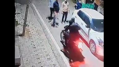 झांसी: प्रेमनगर क्षेत्र में मारपीट का वीडियो हुआ सोशल मीडिया पर वायरल SP सिटी ज्ञानेंद्र कुमार ने दी जानकारी