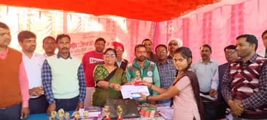 भदोही: सुरियावा उच्च प्राथमिक विद्यालय में राष्ट्रीय आविष्कार अभियान कार्यक्रम क्विज प्रतियोगिता हुई संपन्न।