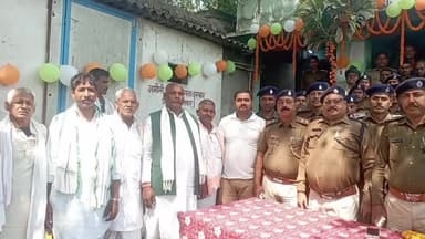 राघोपुर: रुस्तमपुर थाना का सर्किल इंस्पेक्टर रंजीत कुमार निराला ने किया उद्घाटन