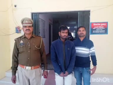 जालौन: जालौन कोतवाली पुलिस ने जिला बदर आरोपी को कोतवाली क्षेत्र में किया गिरफ्तार, की विधिक कार्रवाई