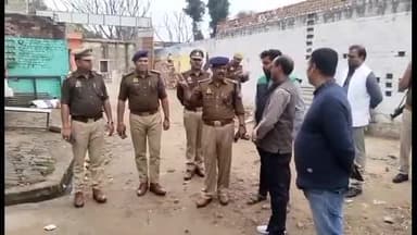 करहल: लोकसभा चुनाव को लेकर अपर पुलिस अधीक्षक एवं करहल क्षेत्राधिकारी ने कई विद्यालयों में पहुंचकर व्यवस्थाओं का लिया जायजा