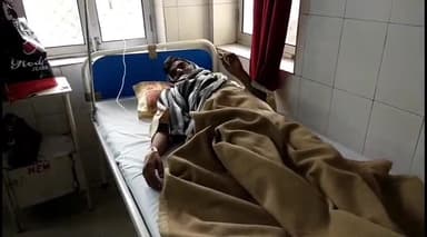 इटावा: रेलवे स्टेशन इटावा पर मिला जहरखुरानी का शिकार हुआ व्यक्ति, जिला अस्पताल में इलाज जारी