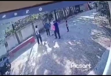 शाहजहांपुर: तिलहर थाना क्षेत्र के गन्ना विकास परिषद कार्यालय परिसर में दबंगों के बीच हुई मारपीट, CCTV फुटेज वायरल