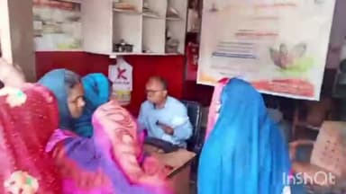 डुमरांव: डुमरांव में पीडीएस दुकानदारों के सहयोग से आयुष्मान कार्ड बनवाने को लगाया गया कैंप, सरकार के सचिव ने किया था पत्राचार