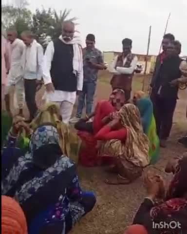 कोलारस: कोलारस विधायक महेंद्र सिंह ओला प्रभावित क्षेत्रों में पहुंचे, सर्वे के अधिकारियों को दिए निर्देश