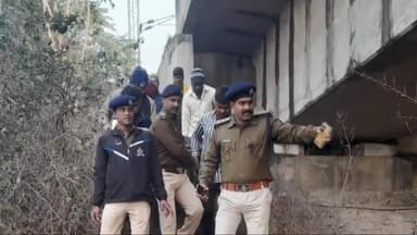 डेहरी: गढ़वा जा रहा यात्री सोन पुल पर ट्रेन से गिर कर घायल,RPF ने पहुंचाया अस्पताल, डॉक्टर ने किया मृत घोषित