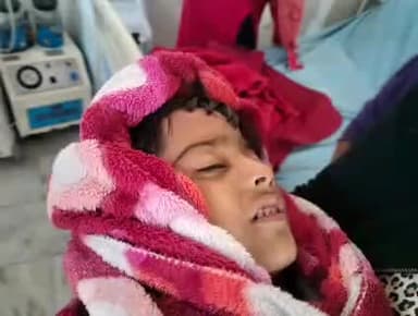 मुरादाबाद: सिविल लाइन थाना क्षेत्र में घर के बाहर खेल रही 6 साल की बच्ची को तेज रफ्तार बाइक ने टक्कर मार कर घायल कर दिया