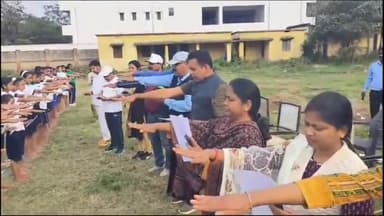 हज़ारीबाग: हाईस्कूल हजारीबाग के मैदान में स्वीप कार्यक्रम के तहत खो-खो खेल का हुआ आयोजन