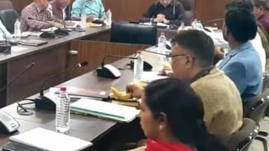 शाहनगर: मिलावटी एवं नियम विरूद्ध खाद्य कारोबार पर होगी कार्यवाही  बैठक के दौरान पंन्ना कलेक्टर ने दिए निर्देश