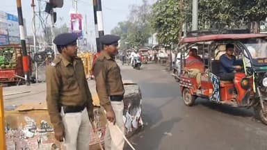 सासाराम: सड़क सुरक्षा अभियान के तहत यातायात थाने की पुलिस ने सासाराम के पुराने G.T रोड पर चलाया वाहन चेकिंग अभियान