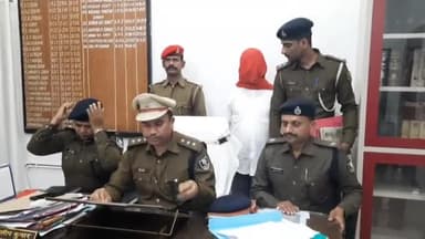 सासाराम: मुफ्फसिल थाना पुलिस ने पिता के हत्या के आरोप में पुत्र को किया गिरफ्तार, SDPO दिलीप कुमार ने प्रेस वार्ता कर दी जानकारी