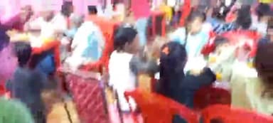 नगर पंचायत मानसी वार्ड नंबर 10 शादी समारोह में शामिल हुए वार्ड पार्षद वार्ड नंबर 10 सांसद प्रतिनिधि हीरालाल यादव