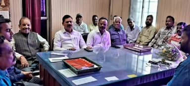 गोमिया: स्वांग में 10 सूत्रीय मांगों को लेकर राष्ट्रीय कोलियरी मजदूर संघ ने स्वांग वाशरी प्रबंधन से की वार्ता