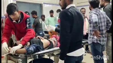 आरा: चांदी के कोसीहान गांव के समीप बेलगाम ट्रक ने सड़क किनारे खड़े युवक को रौंदा, ज़ख्मी व्यक्ति को आरा से पटना किया गया रेफर