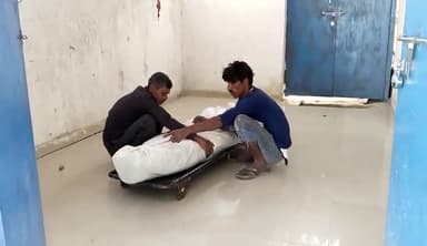 आरा: भोजपुर में बाइक से गिरकर ड्यूटी जा रही ममता की मौत आरा सदर अस्पताल में कराया गया पोस्टमार्टम