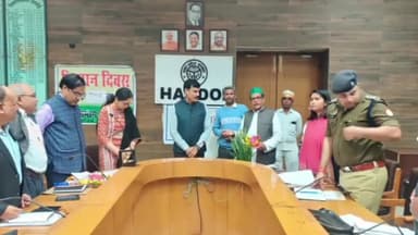 हरदोई: कलेक्ट्रेट में जिलाधिकारी की अध्यक्षता में हुआ किसान दिवस का आयोजन