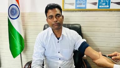 रामपुर: बरेली गेट स्थित कार्यालय से आप पार्टी के जिला कार्यकारिणी सदस्य मोहम्मद नाज़िम ने अपने खून से राष्ट्रपति को लिखा पत्र