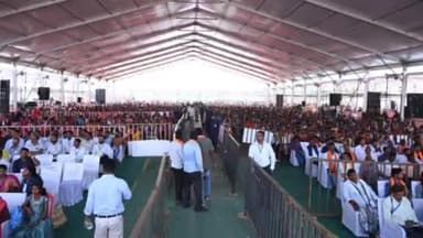 जगदलपुर: चित्रकोट महोत्सव के लिए जिला प्रशासन बस्तर ने पर्यटकों के लिए नि: शुल्क बस सेवा शुरू।