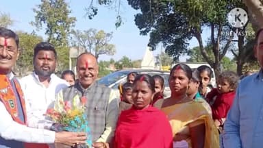 ओरमांझी: कोंकी पंचायत में दशकर्म शेड निर्माण कार्य का शिलान्यास सांसद संजय सेठ और विधायक समरी लाल ने किया