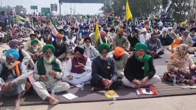 अम्बाला: शंभू बॉर्डर पर अपनी मांगों को लेकर किसानों का आंदोलन 23वें दिन में प्रवेश 8 मार्च को महिला दिवस पर महिलओ द्वारा प्रदर्शन