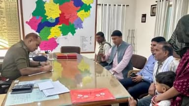 बूंदी: चोरी हुए ट्रैक्टर ट्राली को बरामद करने की मांग को लेकर प्रतिनिधिमंडल ने जिला पुलिस अधीक्षक से की मुलाकात