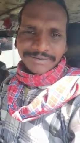 एंबुलेंस पर लिखा मैं हूं पप्पू लावारिस