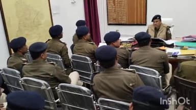 सासाराम: सासाराम सदर एसडीपीओ दिलीप कुमार ने अपने कार्यालय में अनुमंडल के सभी पुलिस पदाधिकारी के साथ की बैठक