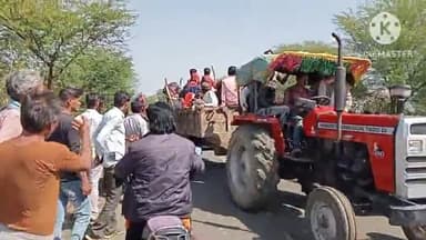 खुरई: खिमलासा रोड पर ट्रक और बस की टक्कर में ट्रक व बस ड्राइवर सहित 3 की हुई मौत, 30 से 40 लोग हुए घायल