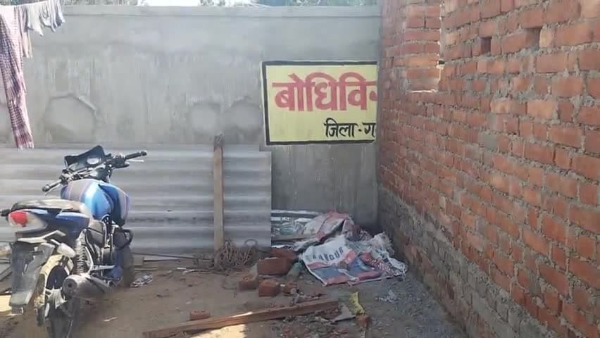 डुमरिया: डुमरिया:पुलिस कर्मी ही असुरक्षित,तो जनता की कैसे कर पाएंगे सुरक्षा,शौच के लिए जाना पड़ता है बाहर #डुमरिया