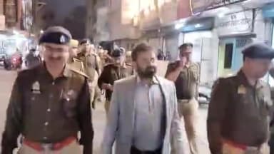 मुरादाबाद: कोहिनुर तिराहा से लेकर जीआईसी तक एसएसपी डीएम ने भारी पुलिस बल के साथ किया संवेदनशील इलाकों में फ्लैग मार्च
