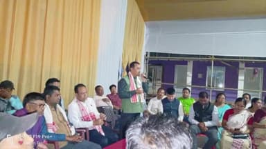 সোণাৰি: সোণাৰিত তপন কুমাৰ গগৈৰ বাসগৃহত ৯ তাৰিখে  প্ৰধানমন্ত্ৰীৰ জনসভাত অংশগ্ৰহণ প্ৰস্তুতি সম্পৰ্কে আলোচনা ।