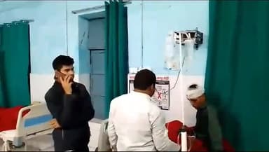 ज्ञानपुर: महाराजगंज में दो भाइयों के बीच जमीन विवाद को लेकर हुई मारपीट में 4 लोग घायल, जिला अस्पताल में कराया गया भर्ती