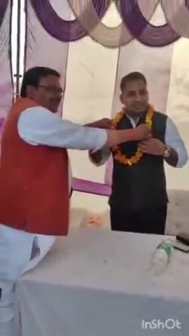 डिबाई: रामघाट में आयोजित कावड़ मेला को सकुशल संपन्न कराए जाने पर SDM दीपक कुमार, CO रामकरन सिंह का पुष्पमाला पहनकर किया स्वागत