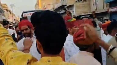 रामगढ़ शेखावटी: नगर पालिका के सामने शिवरात्रि के अवसर पर धमाल कार्यक्रम का हुआ आयोजन स्थानीय कलाकारों ने दी प्रस्तुति