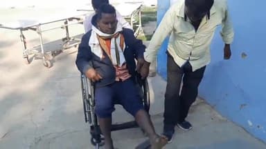 सासाराम: तराण गांव में अनियंत्रित ट्रैक्टर पलटने से ट्रैक्टर पर सवार दो लोग हुए घायल