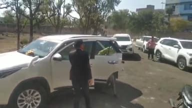 मारवाड़ जंक्शन: मारवाड़ जंक्शन डाक बंगला परिसर में पाली लोकसभा सीट के भाजपा उम्मीदवार पीपी चौधरी का नगरवासियों ने किया स्वागत