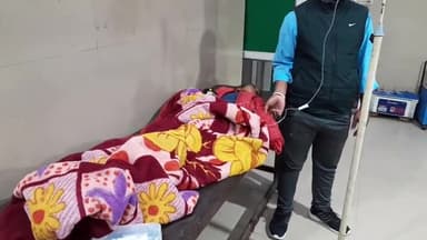 मैनपुरी: ओछा थाना क्षेत्र के ज्योति रोड पर दो बाइक की भिड़त में पिता-पुत्री हुए घायल, जिला अस्पताल में उपचार जारी