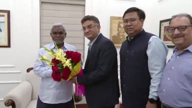 कांके: मुख्यमंत्री आवास में वेदांता इलेक्ट्रो स्टील के सीईओ ने मुख्यमंत्री से की मुलाकात