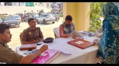 बिलारी: थाने में थाना दिवस के अवसर पर क्षेत्र अधिकारी राजेश कुमार ने ग्रामीणों की सुनी समस्याएं