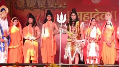 शाहनगर: जनहितैषी विकास कार्य निरंतर होंगे: सांसद श्री शर्मा
जुगल किशोर मंदिर परिसर में सांस्कृतिक मंच का किया लोकार्पण
-----