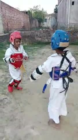 learning fight 🏆 Raebareli martial art academy 🥋🥊 Om Nagar near PAC colony gora bazar Raebareli #shorts #vairal #tkd