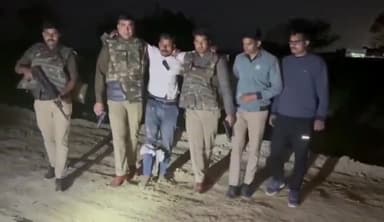 हाटा: छपरा भगत एन एच 28 के पास पुलिस व पशुतस्करों के बीच हुई मुठभेड़ ,एक पशु तस्कर घायल, एक अन्य साथी गिरफ्तार