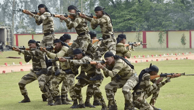सिंगरौली: निगाही में केंद्रीय औद्योगिक सुरक्षा बल के 55वें स्थापना दिवस पर की गई भव्य परेड, शस्त्रों का किया गया प्रदर्शन