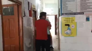 घोसी: ढ़ोंगरा गांव के समीप सड़क दुघर्टना में एक युवक हुआ जख्मी, पीएचसी घोसी से किया गया रेफर